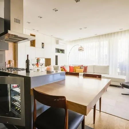 Superb Modern And Unique Liberdade