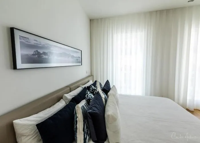 Superb Modern And Unique Liberdade Appartement *